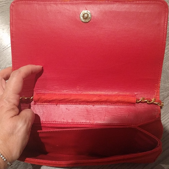Beautiful   vintage red suede leather bag - Picture 7 of 8